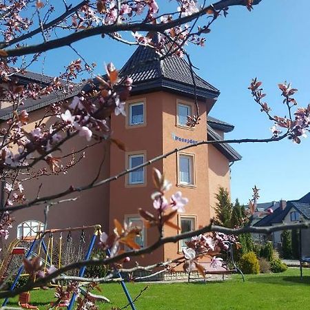 尤斯托尼莫斯基Posejdon住宿加早餐旅馆 外观 照片
