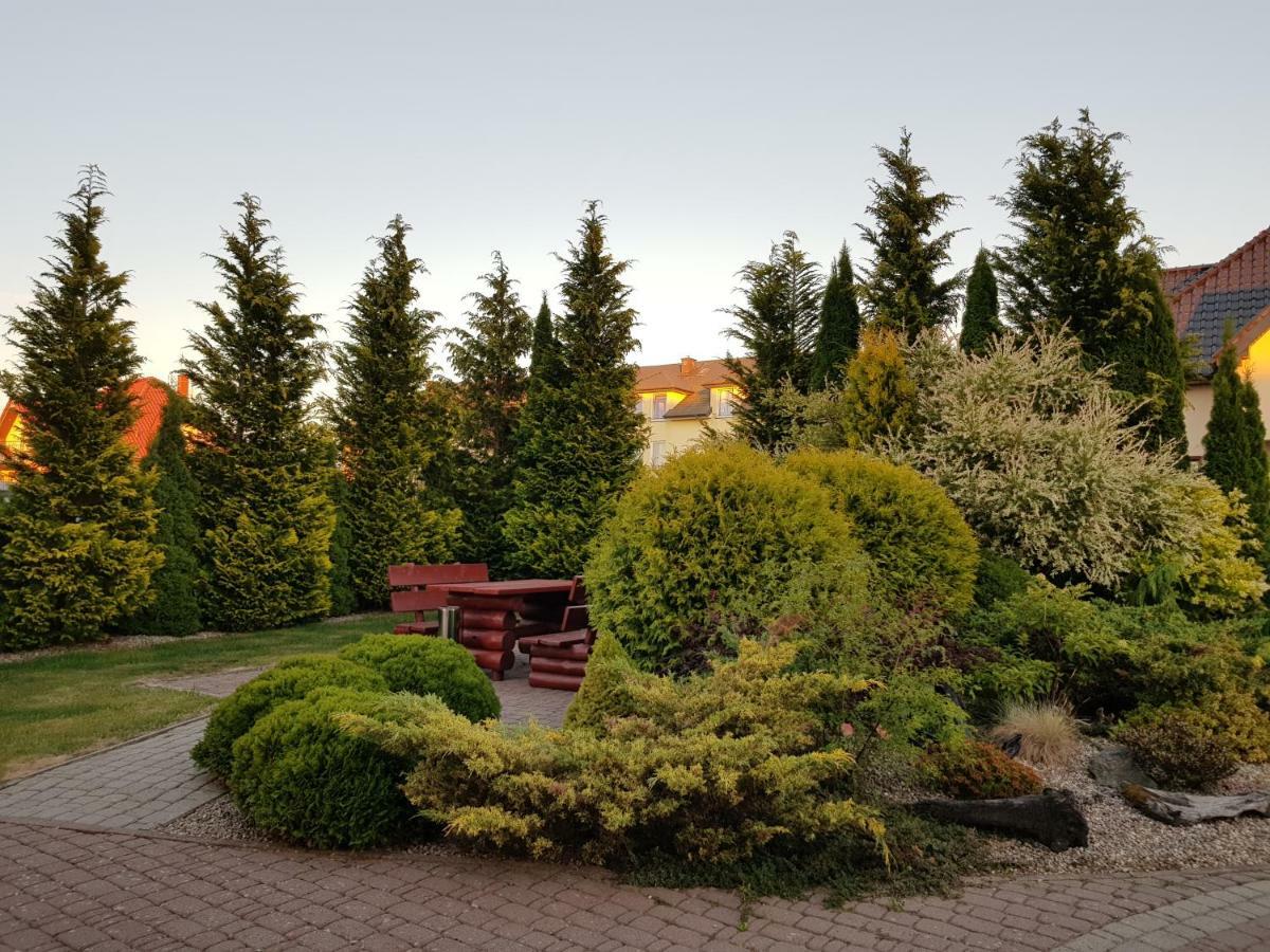 尤斯托尼莫斯基Posejdon住宿加早餐旅馆 外观 照片